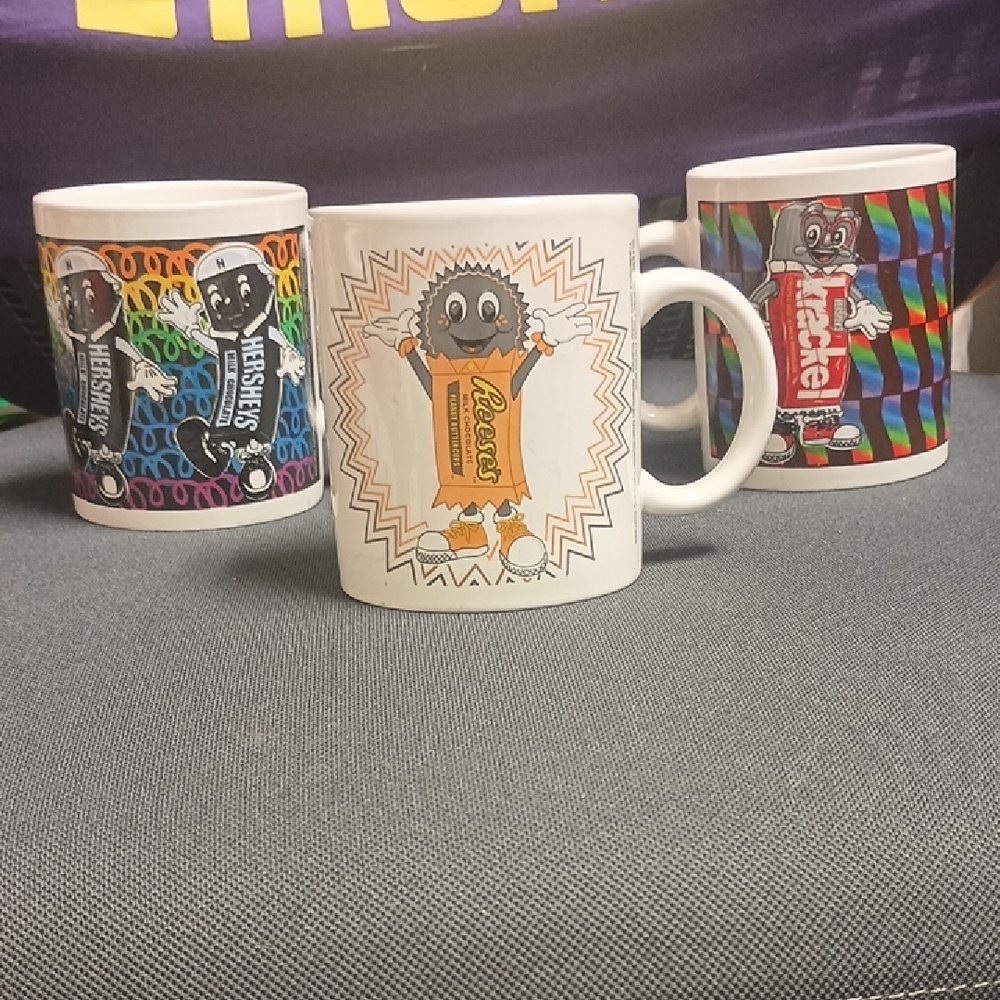 Hershey's Chocolate Mugs: 1999 Edition Features Hershey Bar, Reese's, & Krackel